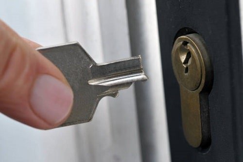 Clé porte cassée